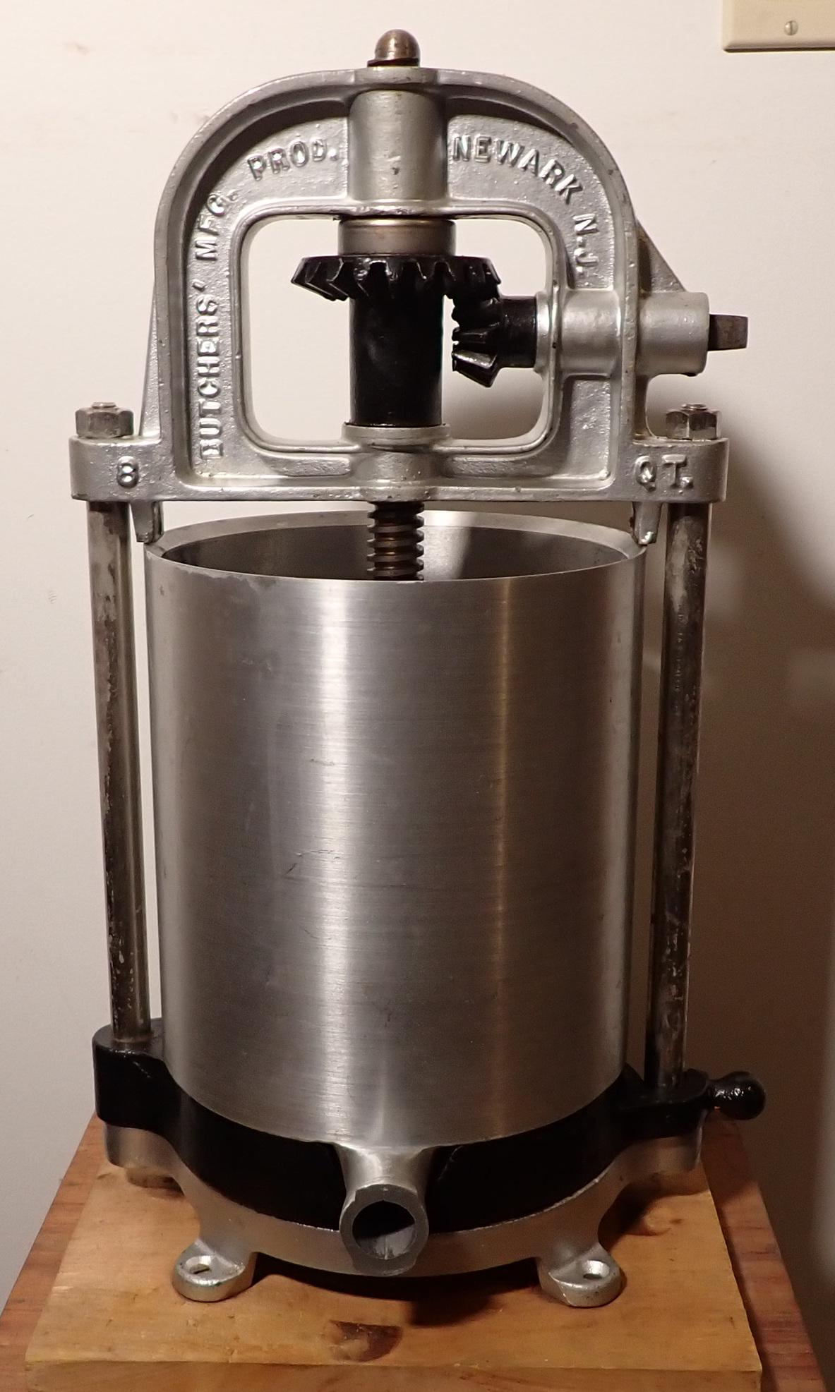 Butchers Mfg Sausage Stuffer (1 of 4)