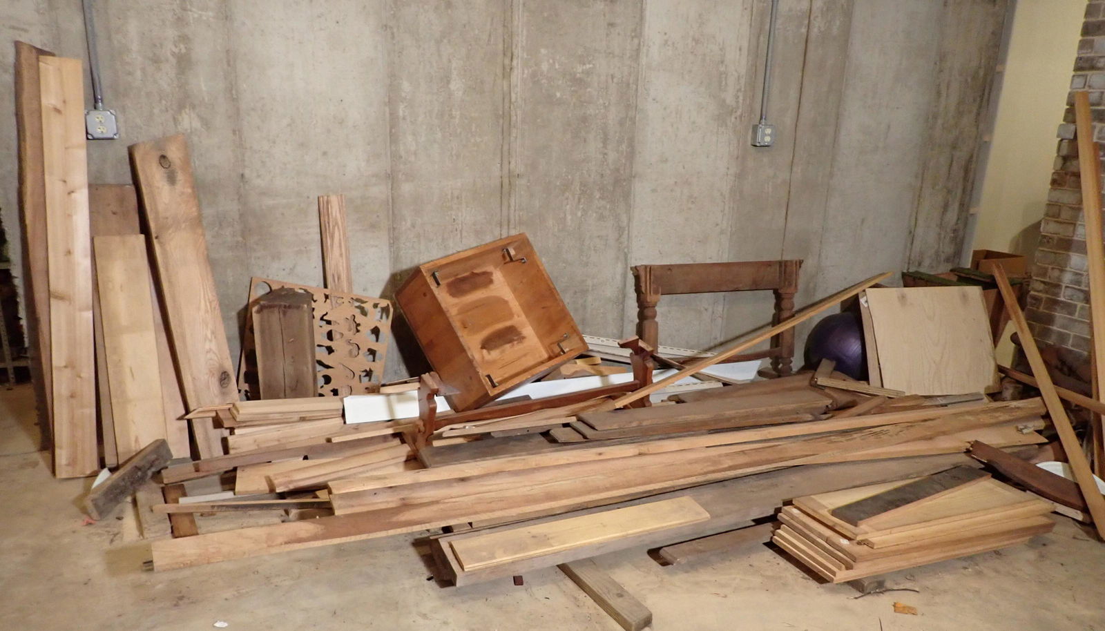 Misc Lumber & Scrap Wood (1 of 5)