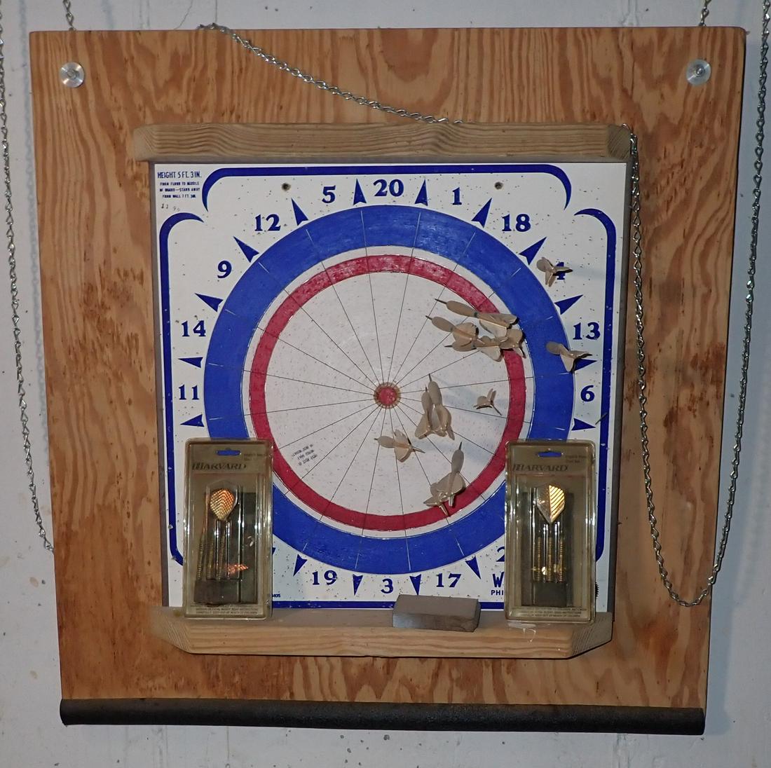 Widdy Dart Board & Darts: NO SHIPPING !