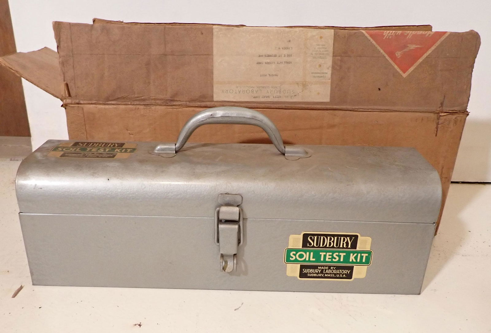 Vintage Sudbury Soil Test Kit (1 of 3)