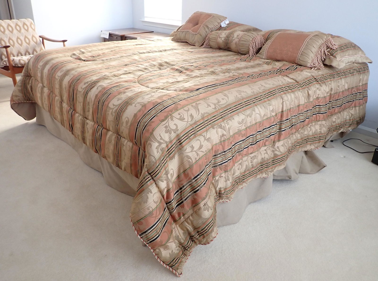 King Size Bed Frame Mattress & Comforters (1 of 1)