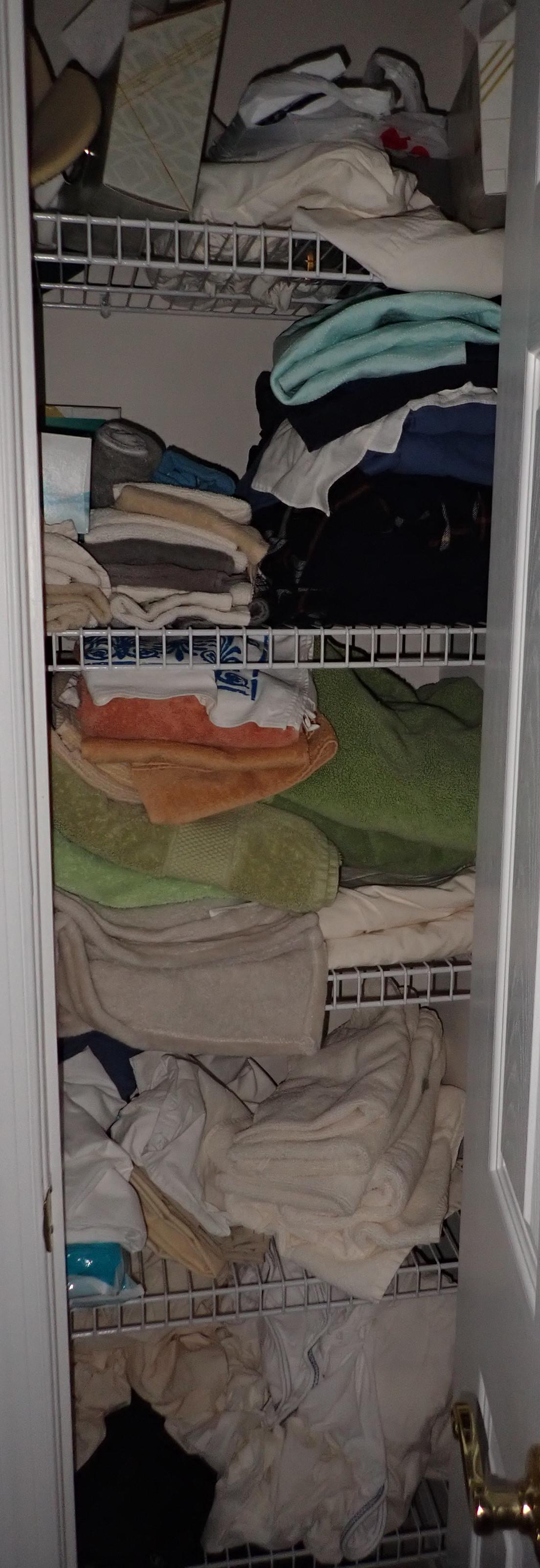 Towels & Contents of Bathroom Vanity's: Take what you want and leave the rest. NO SHIPPING !