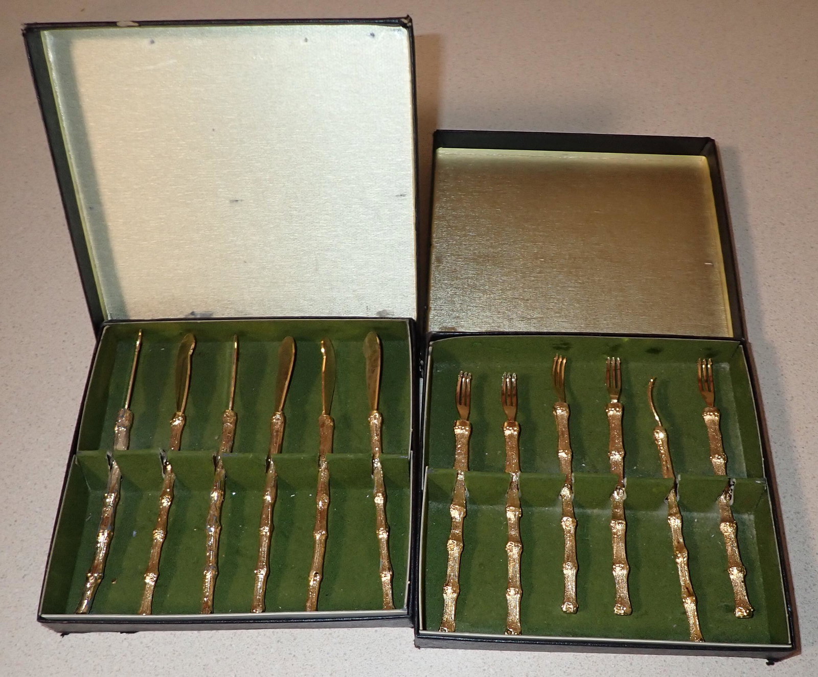 Bamboo Design Cocktail Forks / Knives & Parker Pen: Forks are approx 4 1/2" long