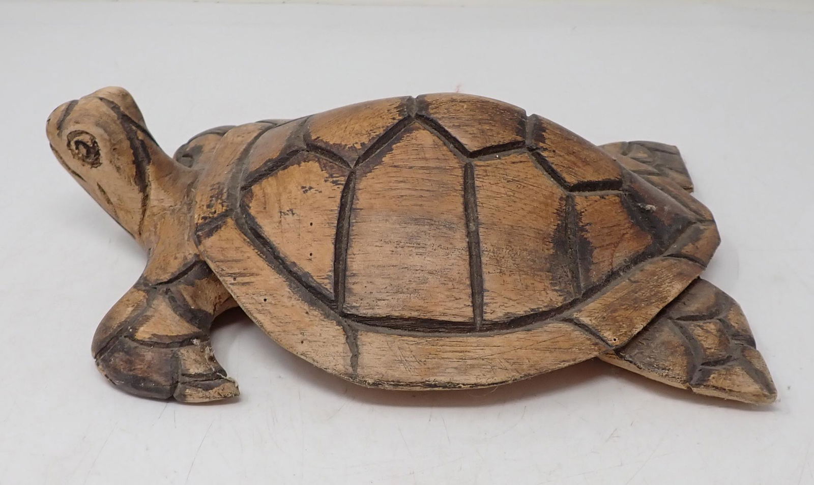 Wood Carved Sea Turtle (1 of 3)