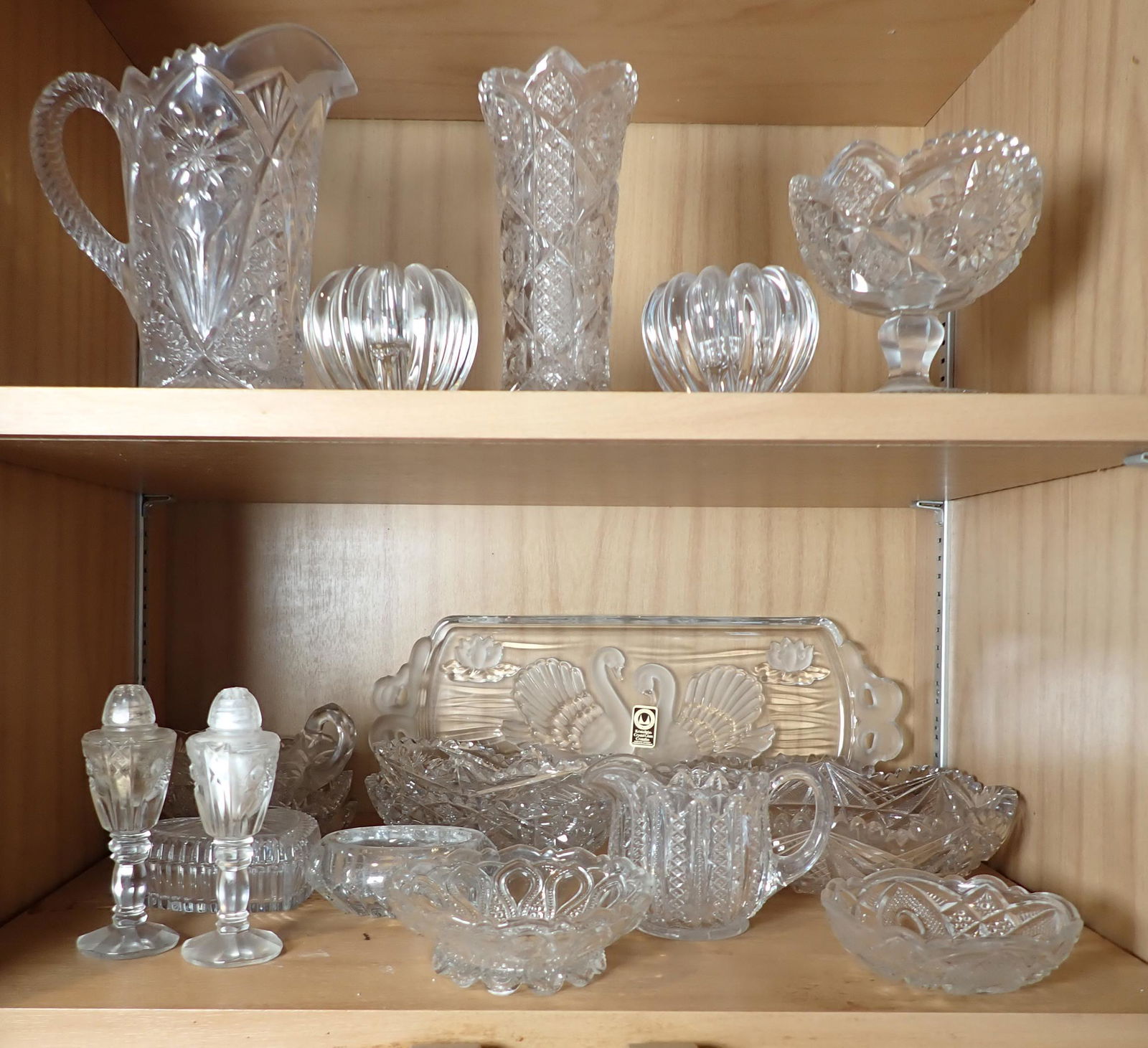 Large Lot of  Misc Glassware (1 of 5)