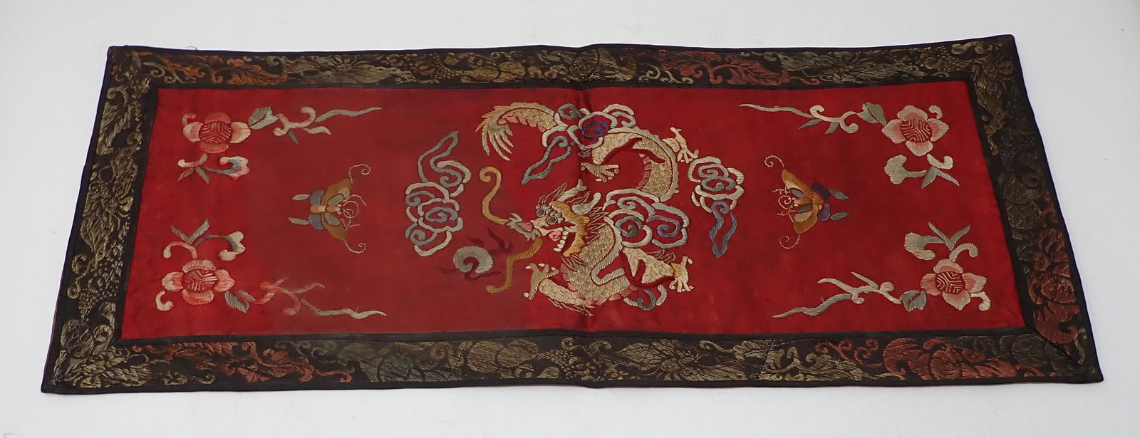 Asian / Oriental Embroidered Tapestry (1 of 9)