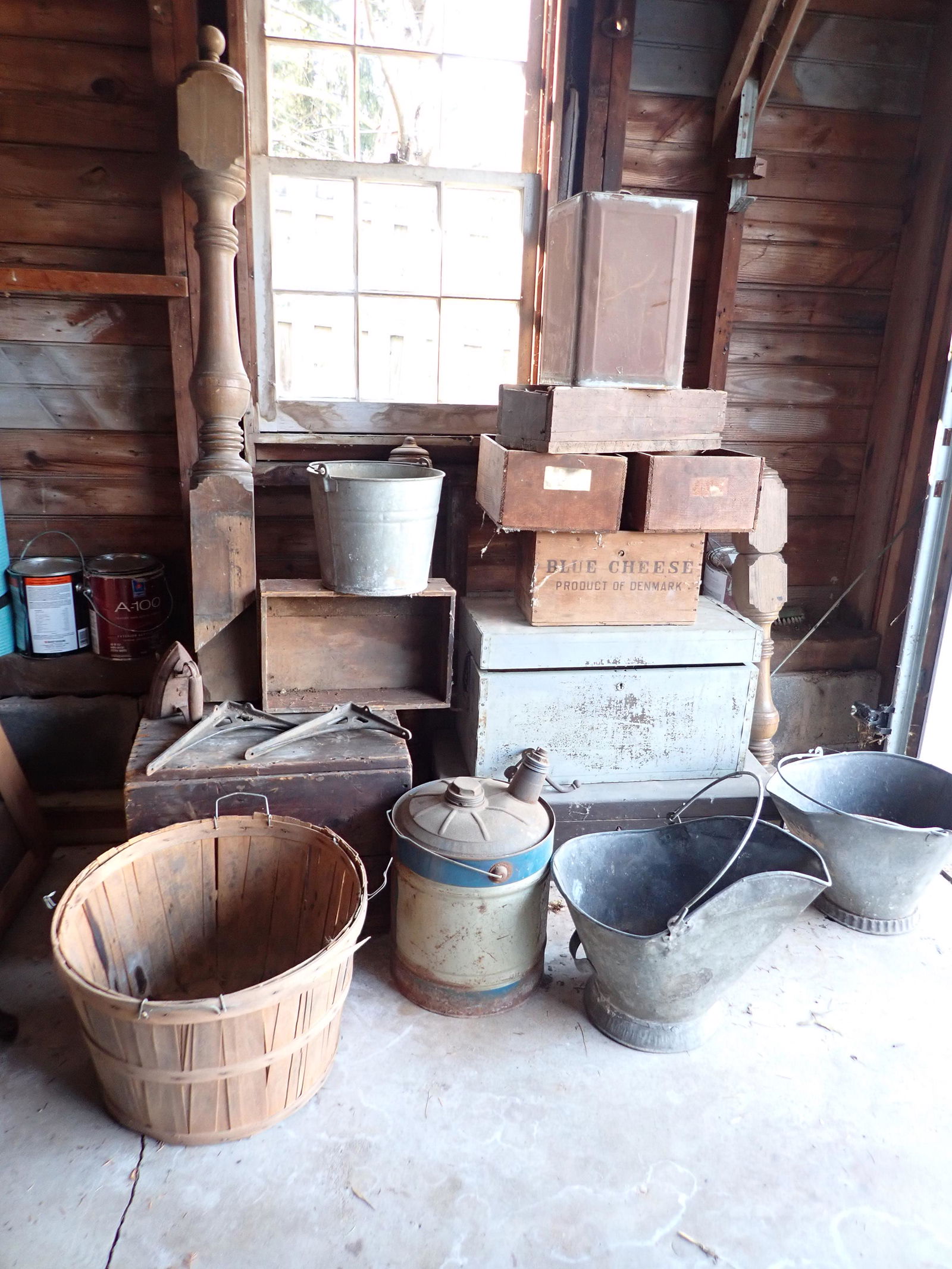 Wood Crates Tool Box Cast Iron Shelf Brackets (1 of 7)