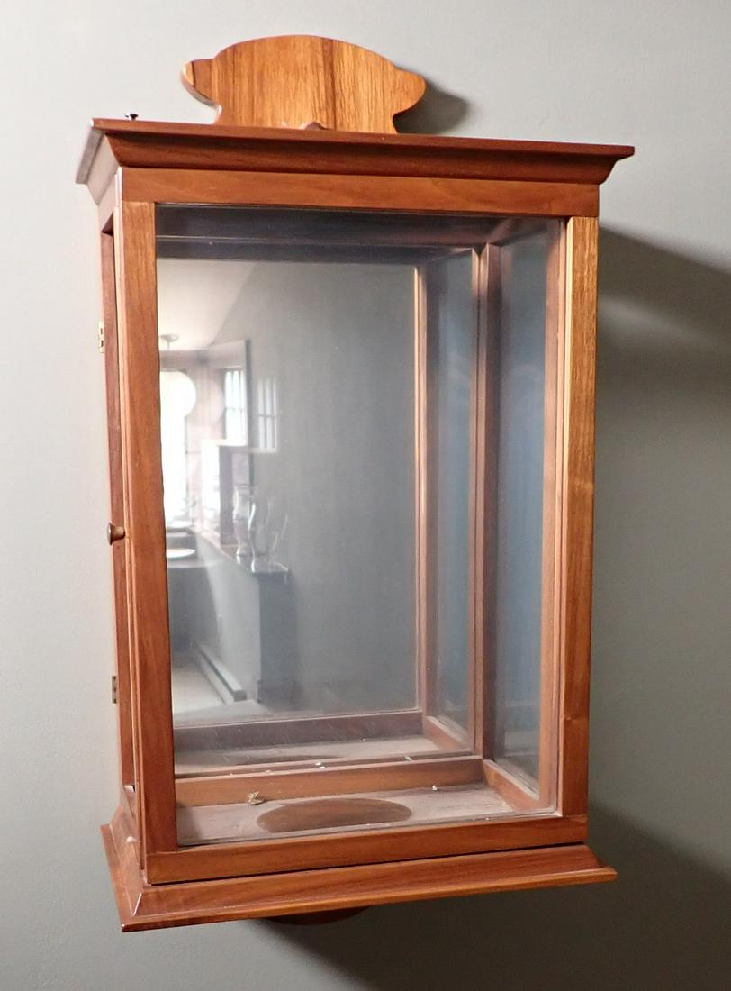 Pair of Hanging Curio / Display Cabinets (1 of 4)