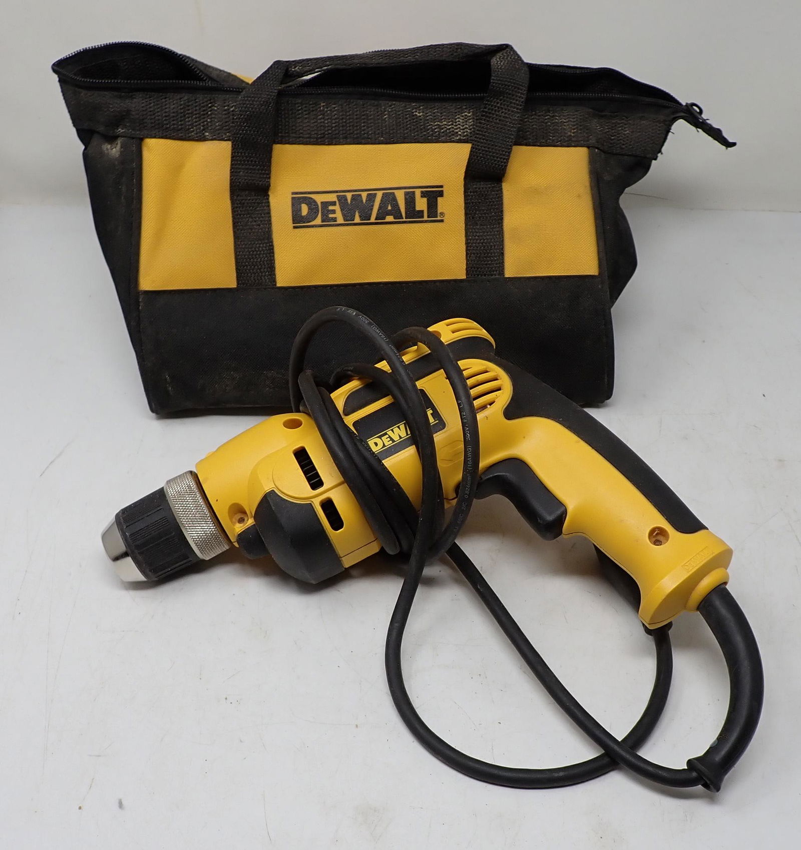 Dewalt DWD110 3/8" VSR Drill (1 of 2)