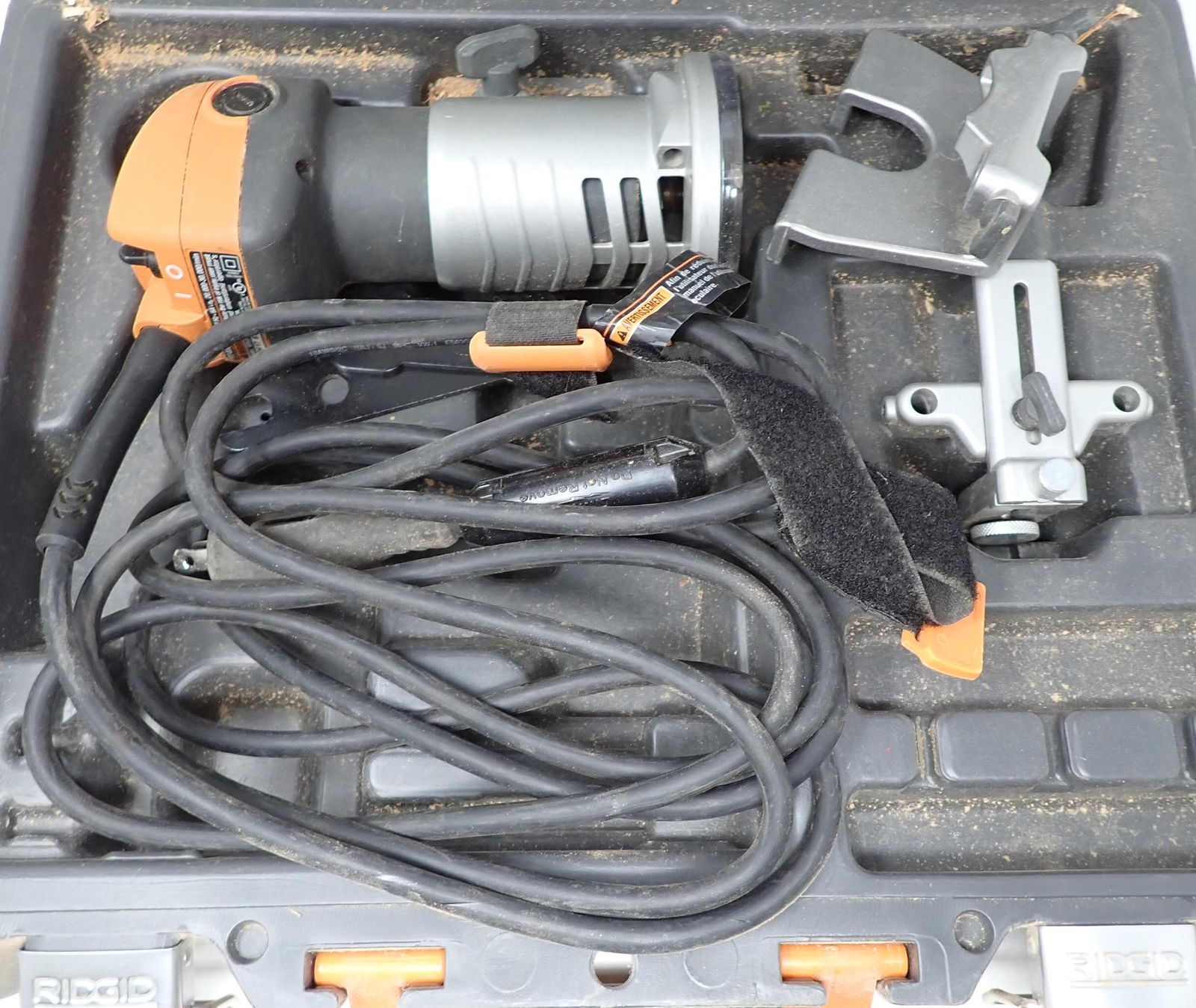 Rigid R2400 Laminate Trimmer (1 of 3)