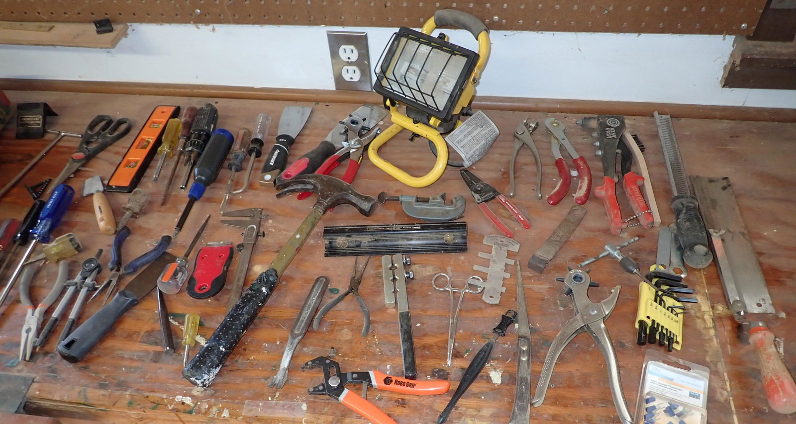Large Lot of Misc Tools (1 of 9)