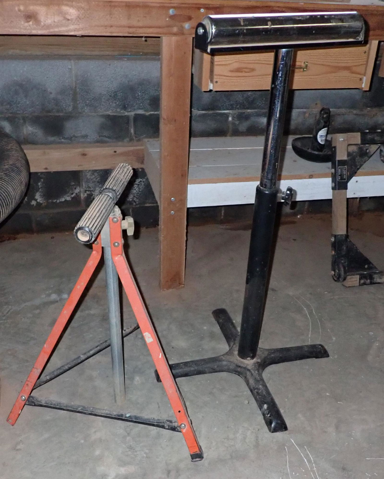 2 Roller Stands (1 of 3)