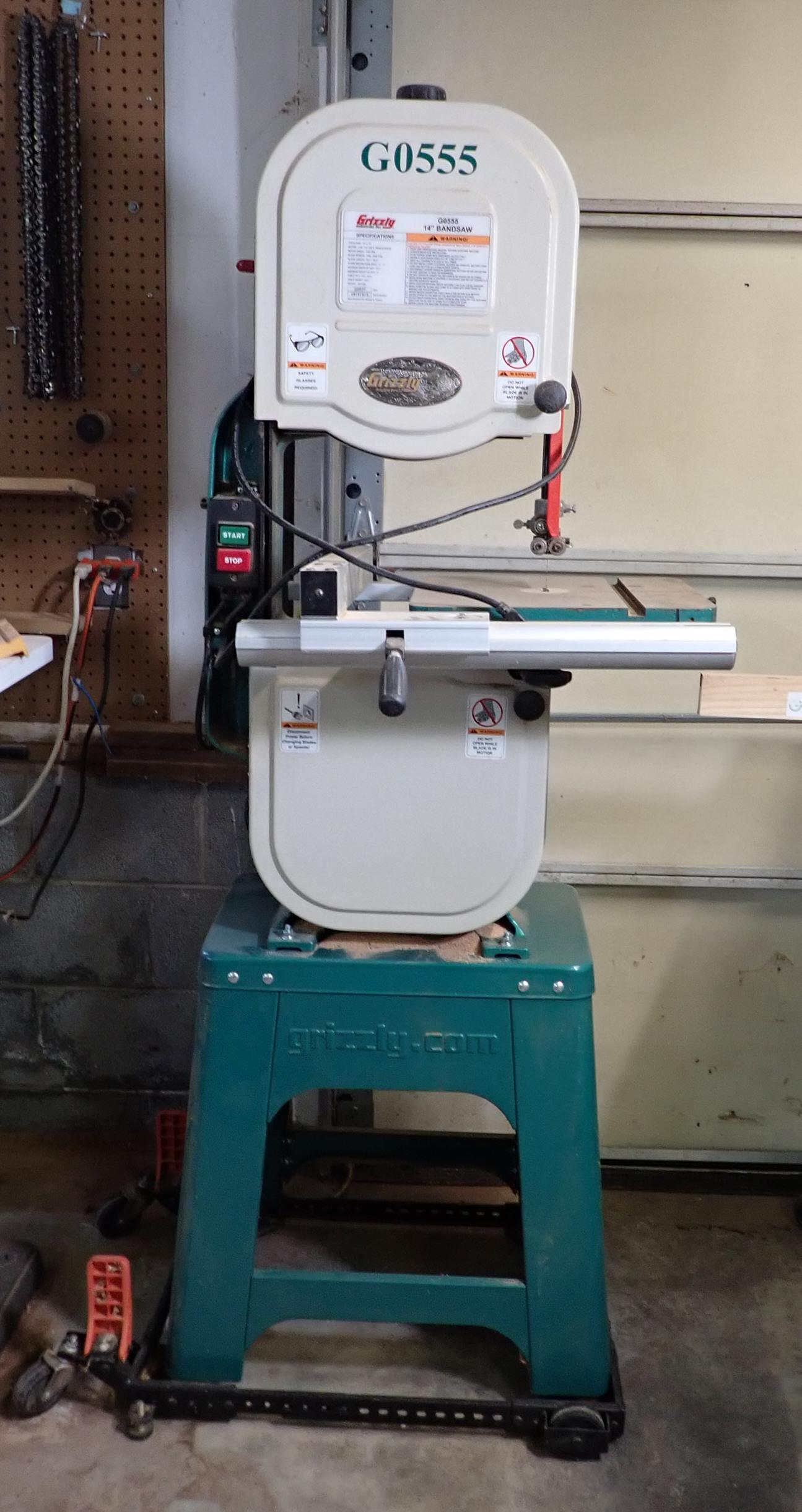 Grizzly G0555 14" Bandsaw on Dolly (0203) on Mar 13, 2022 M.J
