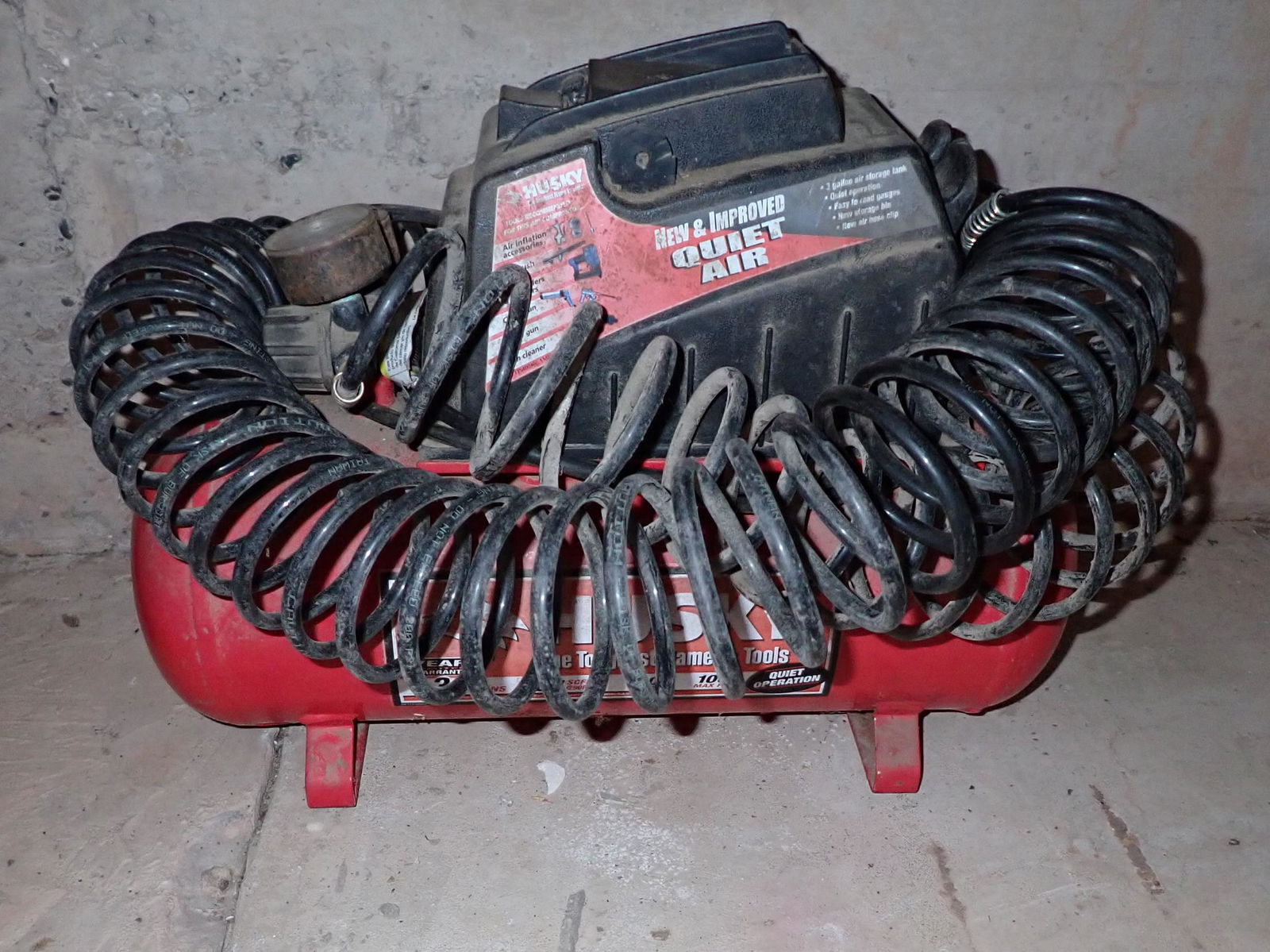 Husky Air Compressor (1 of 2)