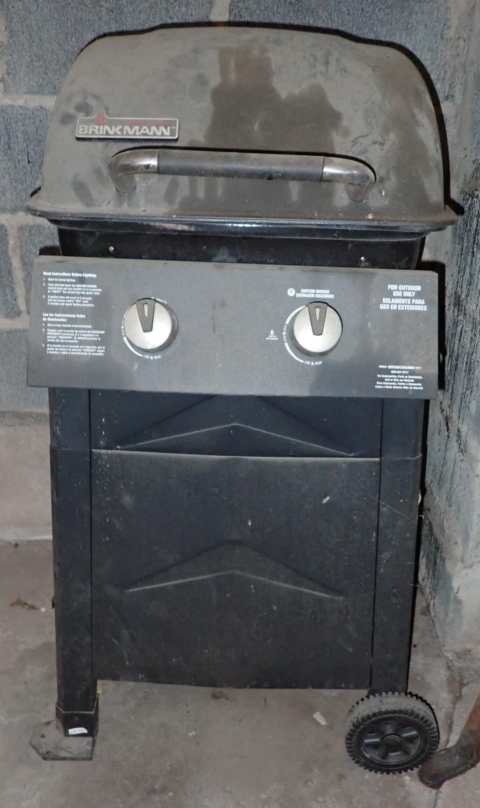 Brinkmann Gas Grill (1 of 5)