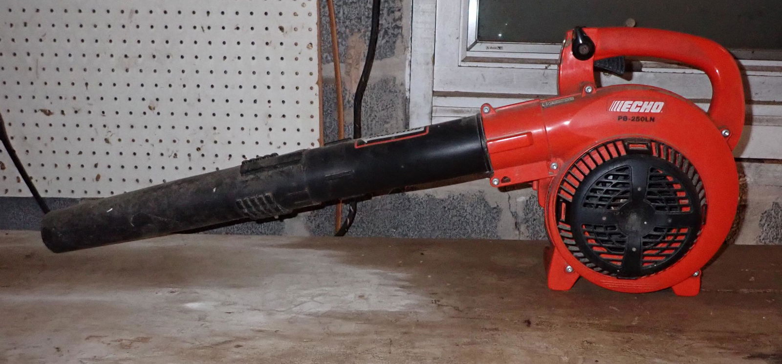 Echo PB-250LN Leaf Blower (1 of 3)