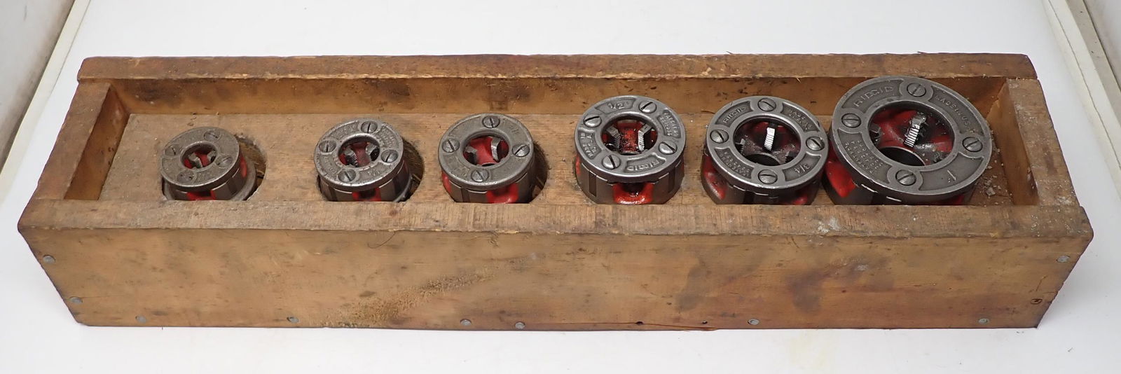 Rigid Pipe Threaders (1 of 4)