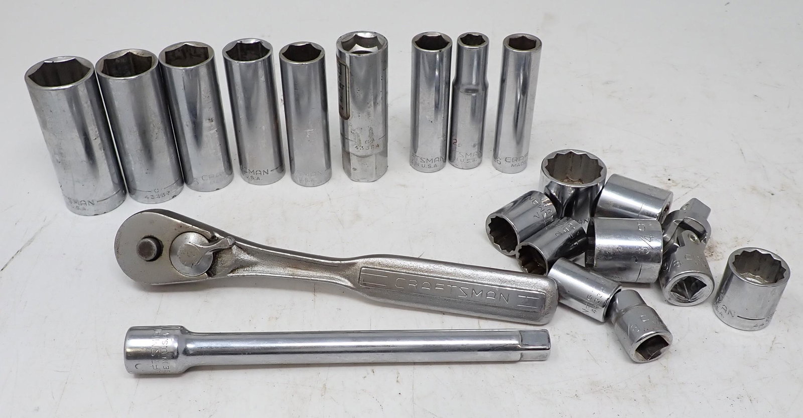 Craftsman 3/8" Drive Rachet Extension & Sockets (1 of 1)