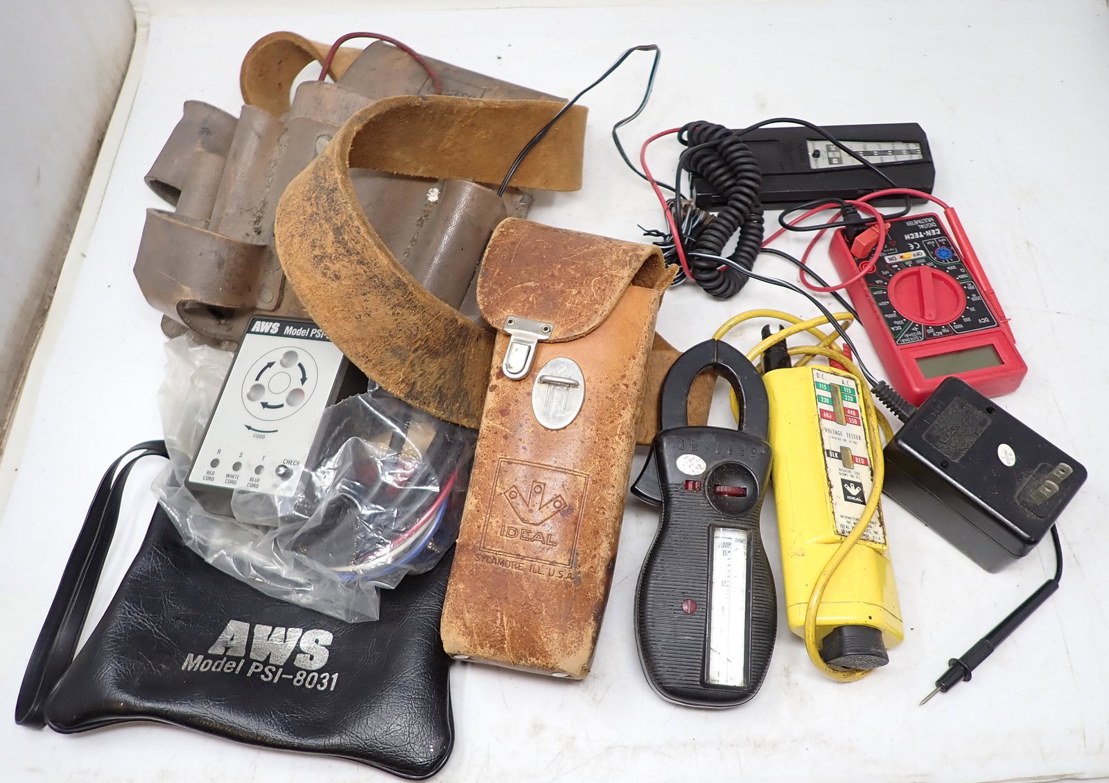 Tool Belt & Electrical Testers (1 of 4)