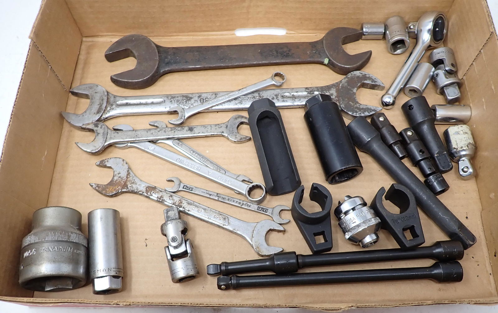 Wrenches Sockets Adapters Rachet (1 of 2)