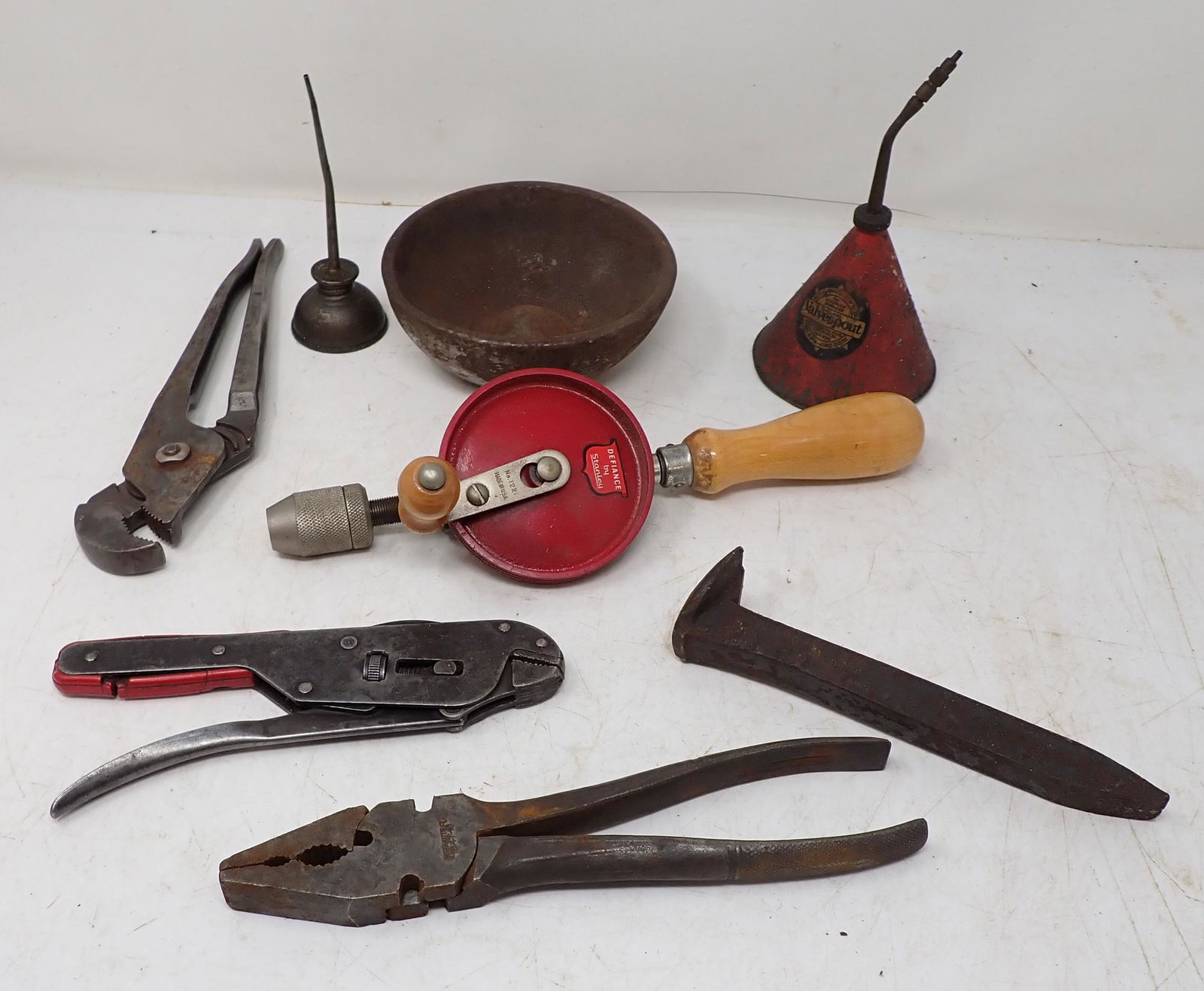 Defiance Stanley Hand Drill Pliers Oil Cans (1 of 6)