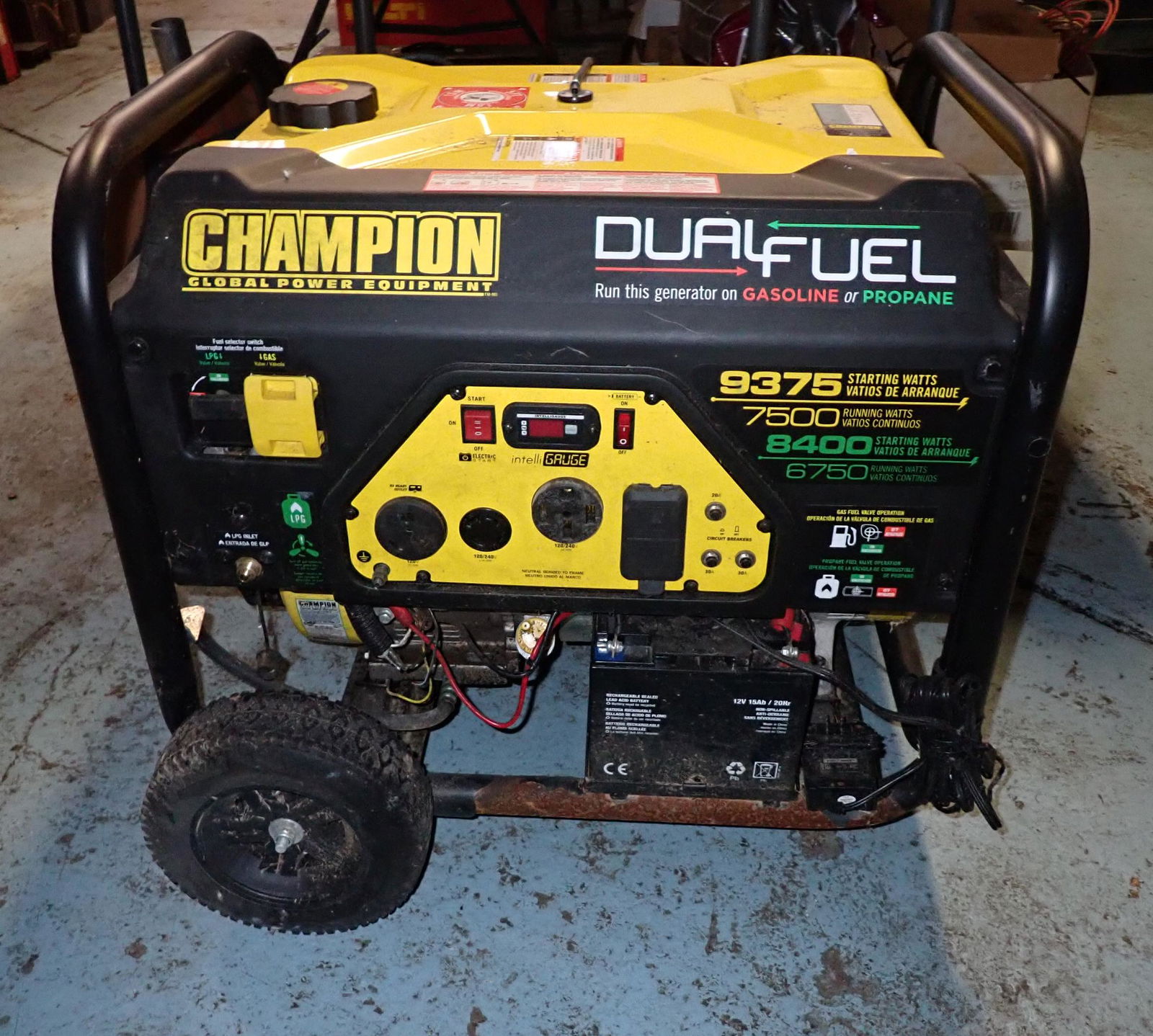 Champion Dual Fuel LPG Gasoline Generator (1 of 11)