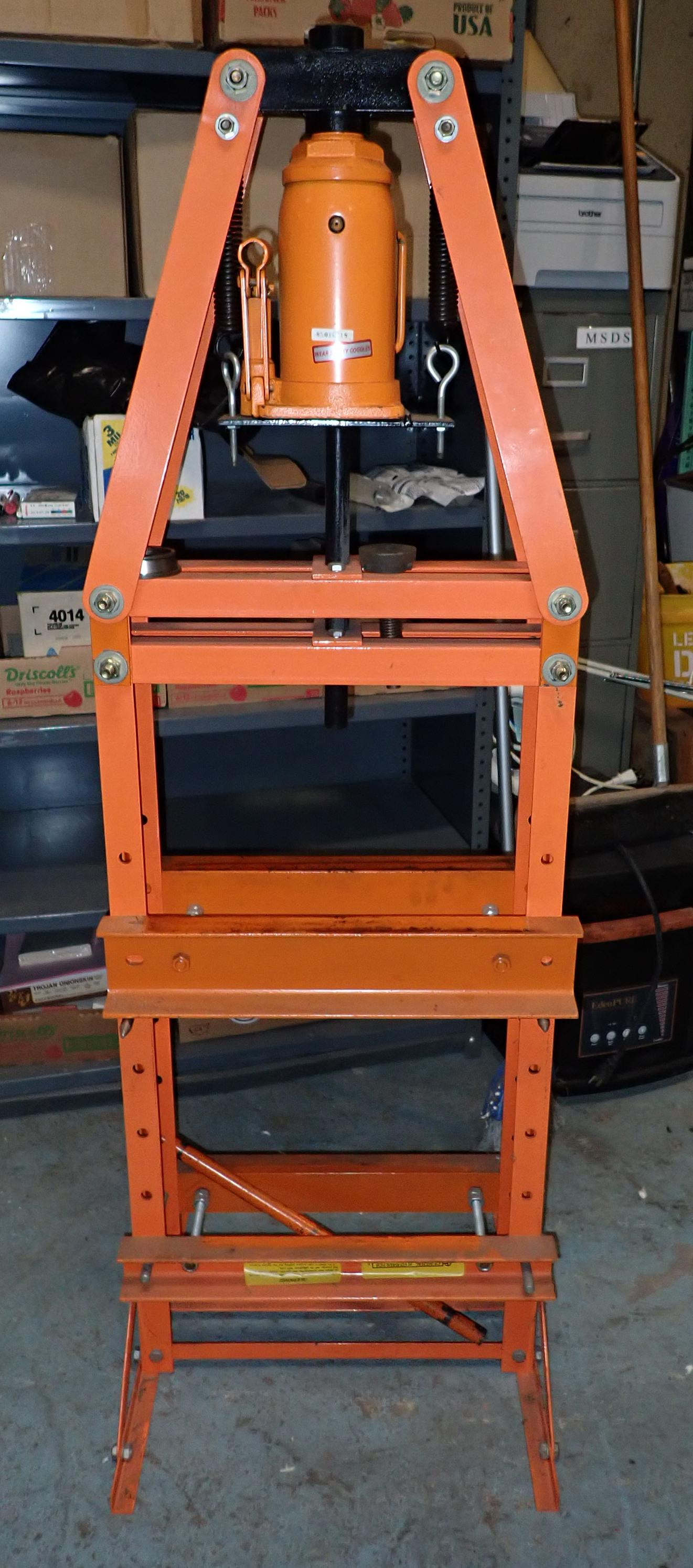 Central Hydraulics 20 Ton Press (1 of 4)