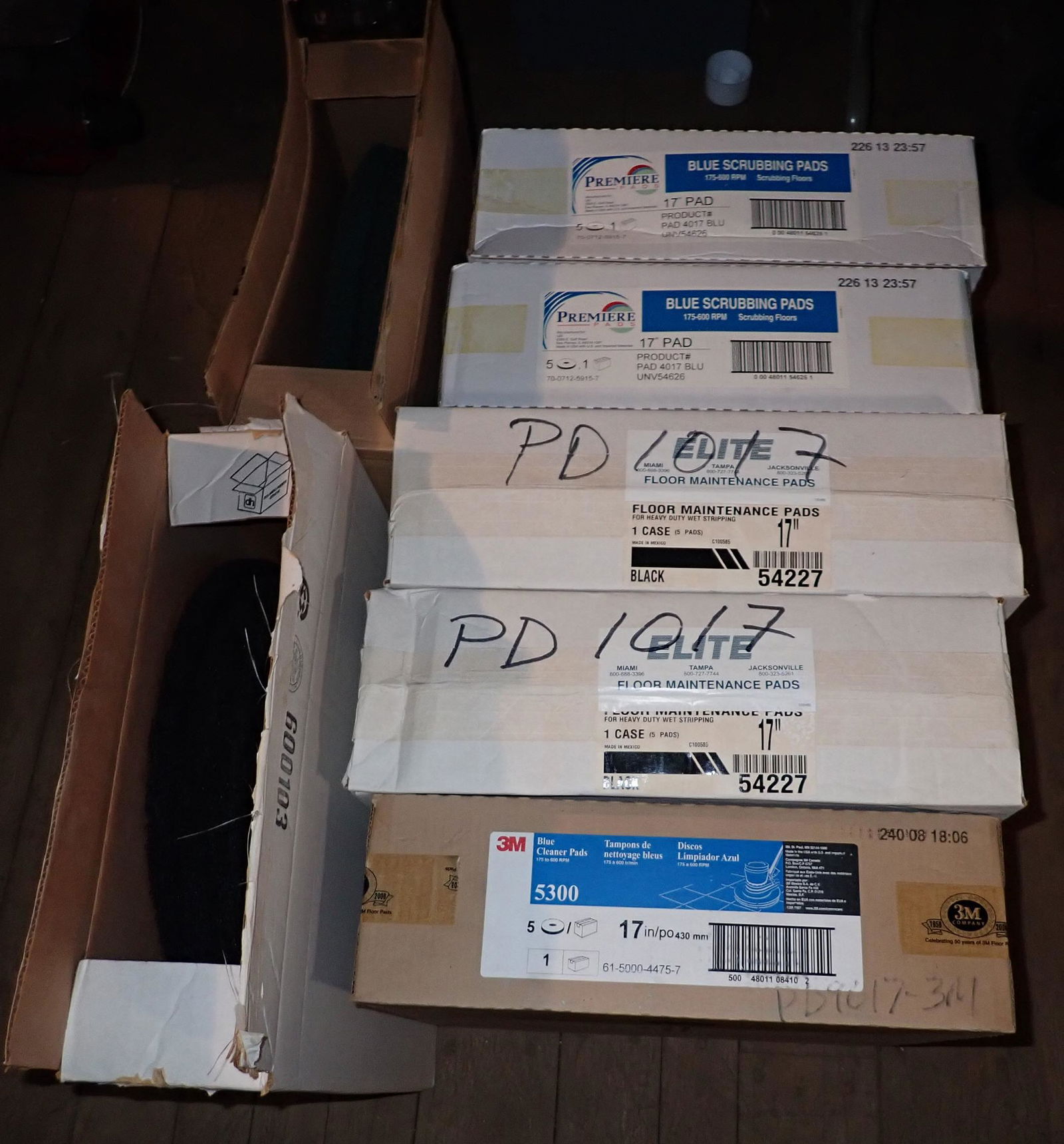 17" Floor Maintenance Scrubbing Pads (1 of 6)