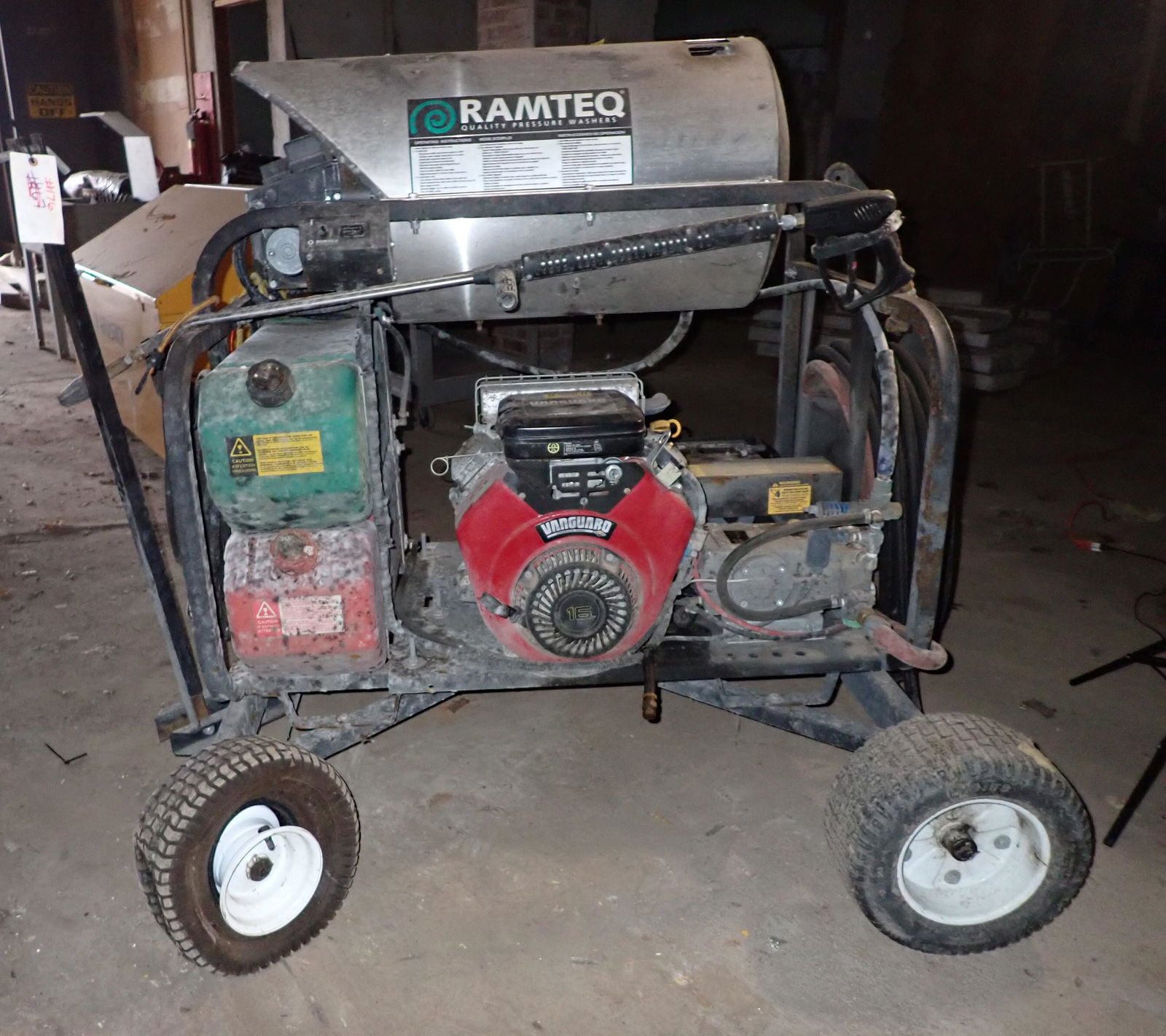 Ramteq Hot Water Oil Burner Pressure Washer (1 of 14)