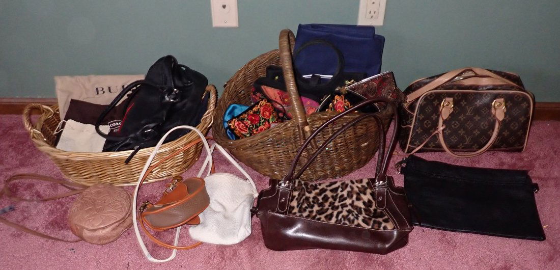 Misc Purses & Bags (1 of 5)