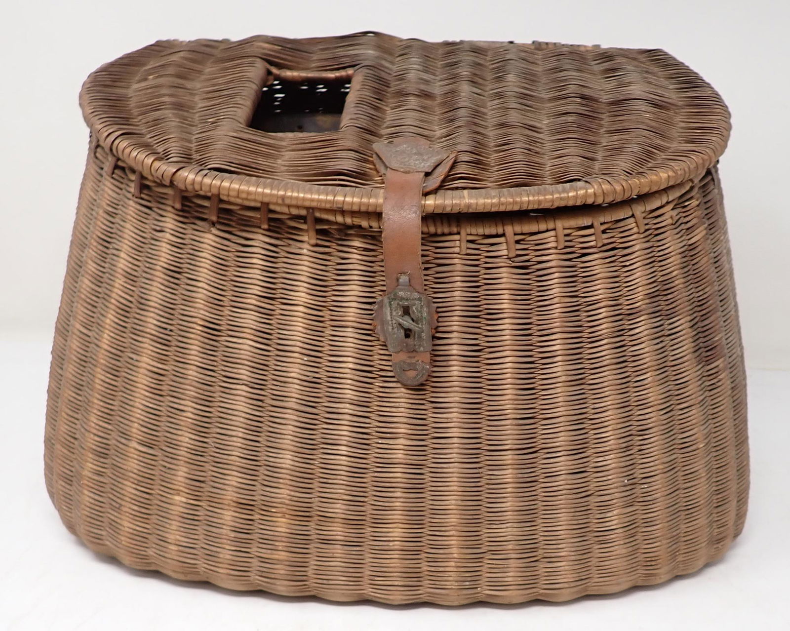 Antique / Vintage Wicker Fish Basket (1 of 5)