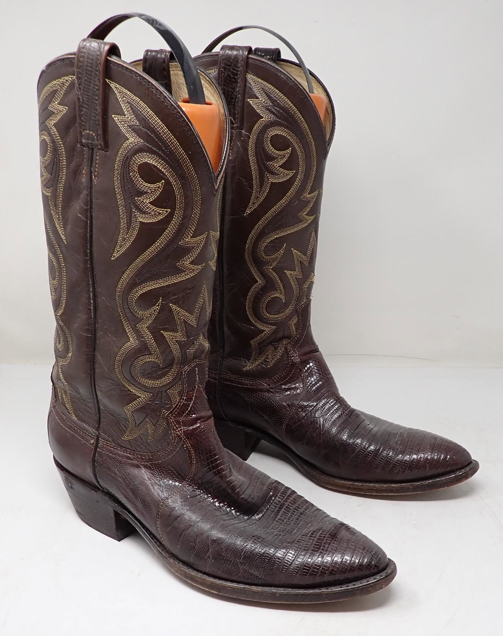 Cowboy Boots: Size 10D