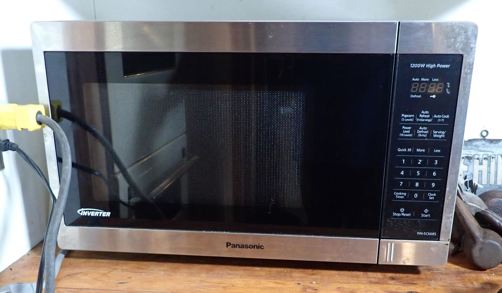Panasonic 1200 Watt Inverter Microwave (1 of 2)