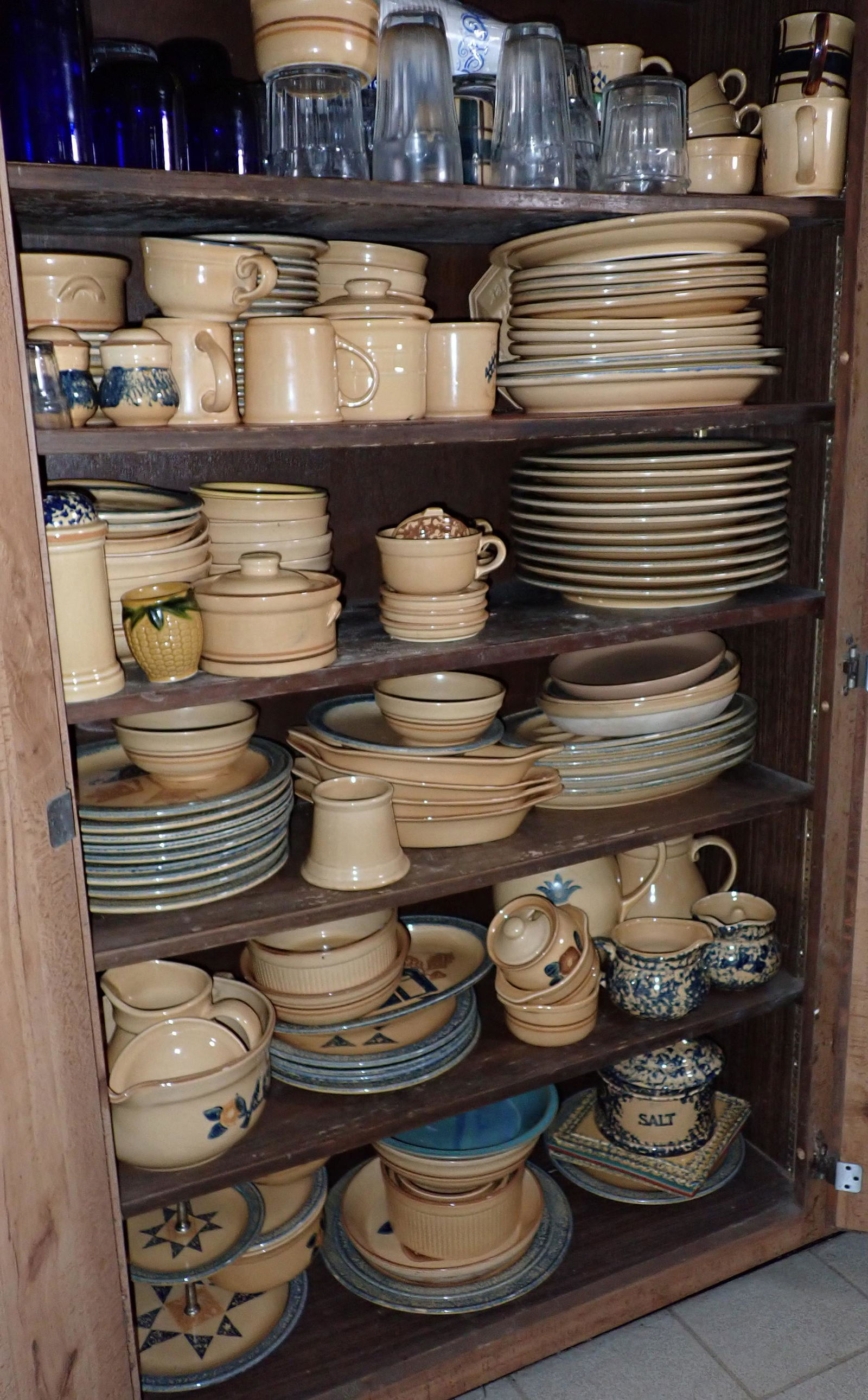 Large Lot of Pfaltzgraff & Misc (1 of 15)