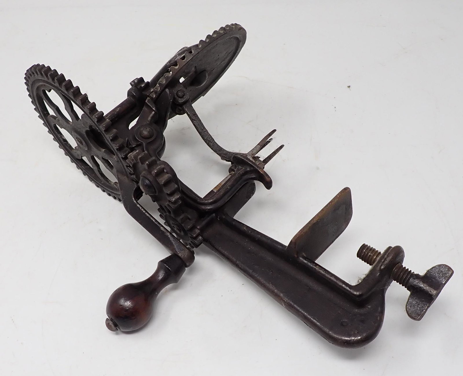 1898 Goodell Turntable 98  Apple Peeler (1 of 4)