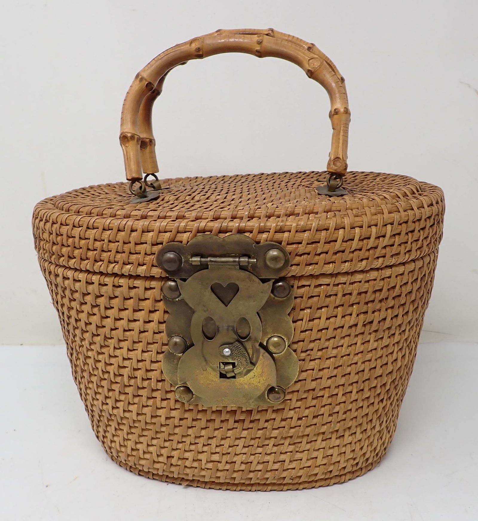 Wicker Purse w/ Fish Clasp (1 of 6)