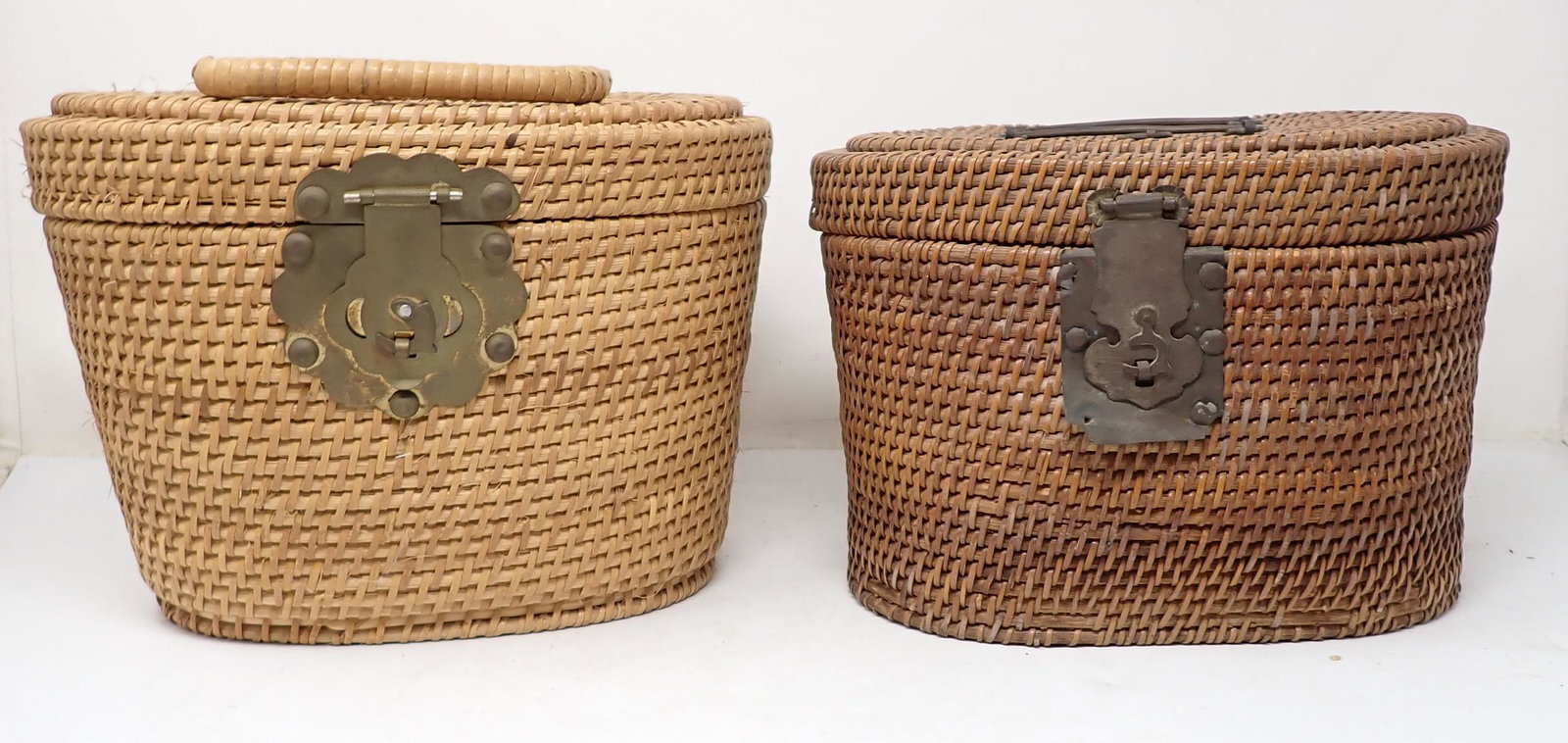 2 Wicker Purses: One on right is approx 6" x 9 1/2" x 6 1/2" tall.