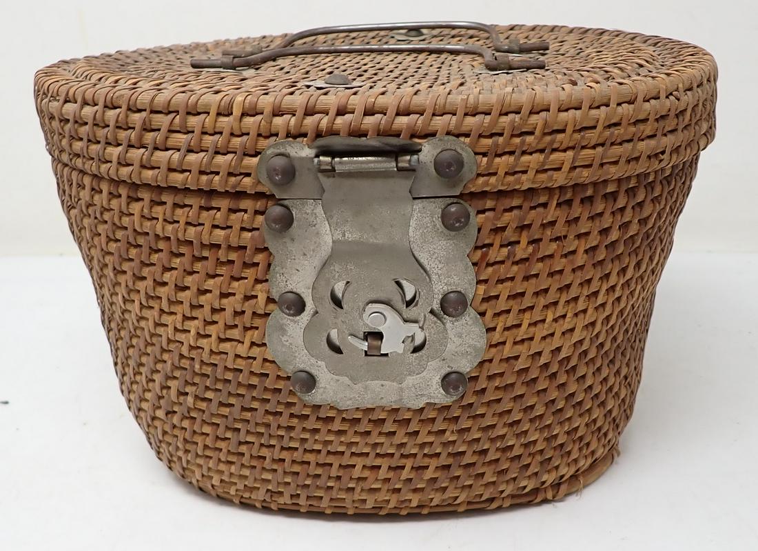 Wicker Purse: Approx 8" x 10" x 6 1/4" tall