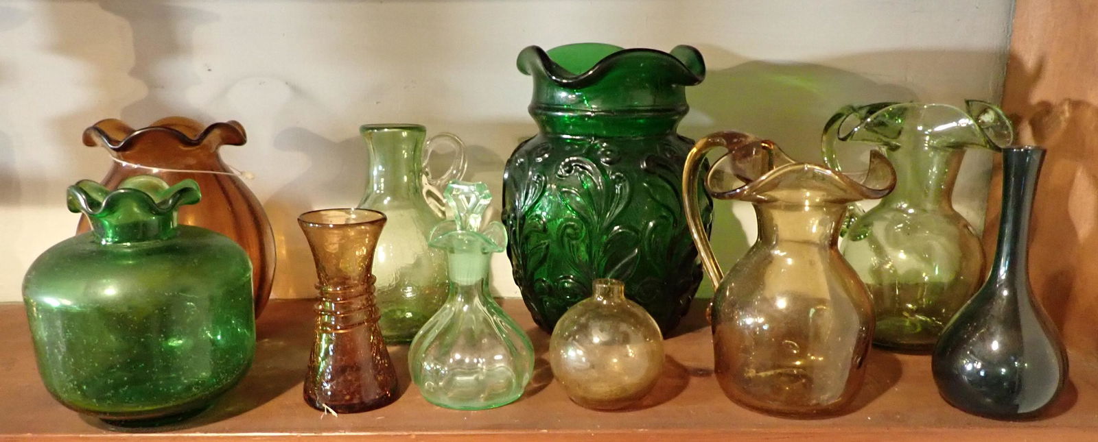 Glassware Pitchers & Vases (1 of 3)