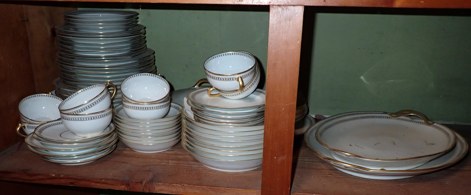GDA Limoges Dinnerware: Getting all pictured. NO SHIPPING