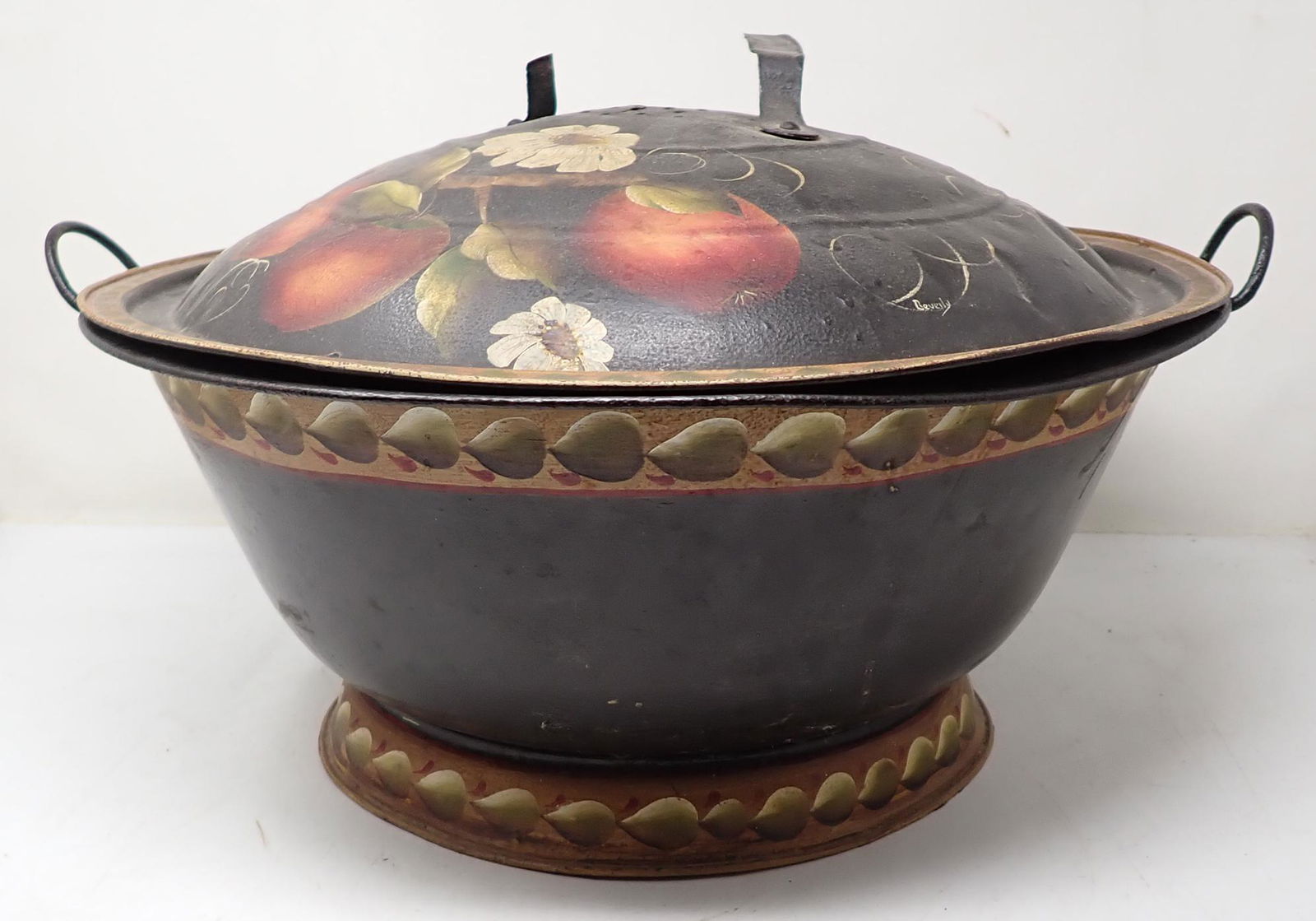 Toleware Tin Steamer Pot (1 of 6)