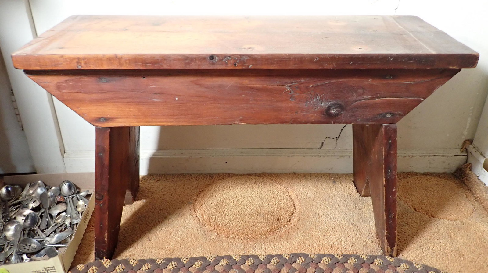 Primitive Bench: Approx 11 1/2" x 31 1/4" x 19 1/4" tall. Pick up between 10:00 and 10:30. NO SHIPPING !