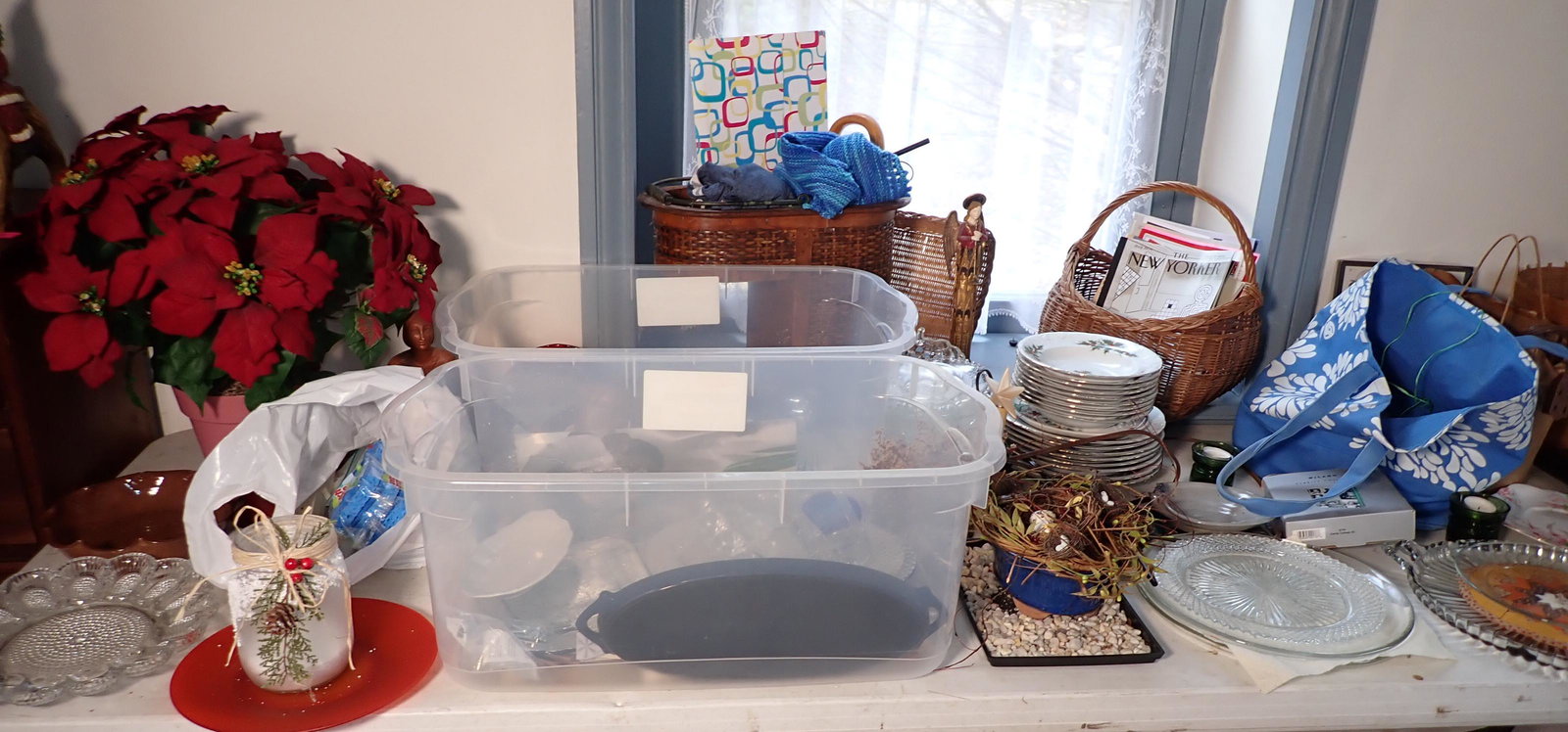 Glassware & Misc Table Contents (1 of 10)