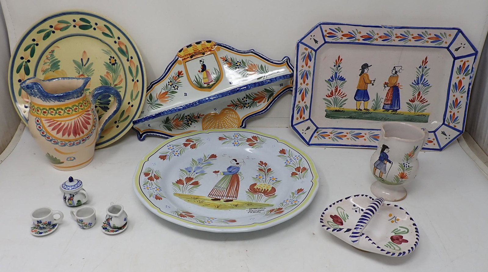Quimper Platter Plates Utensil Holder: A Couple pieces are not Quimper. Platter on right is apprx 7 1/2" x 10 3/4"