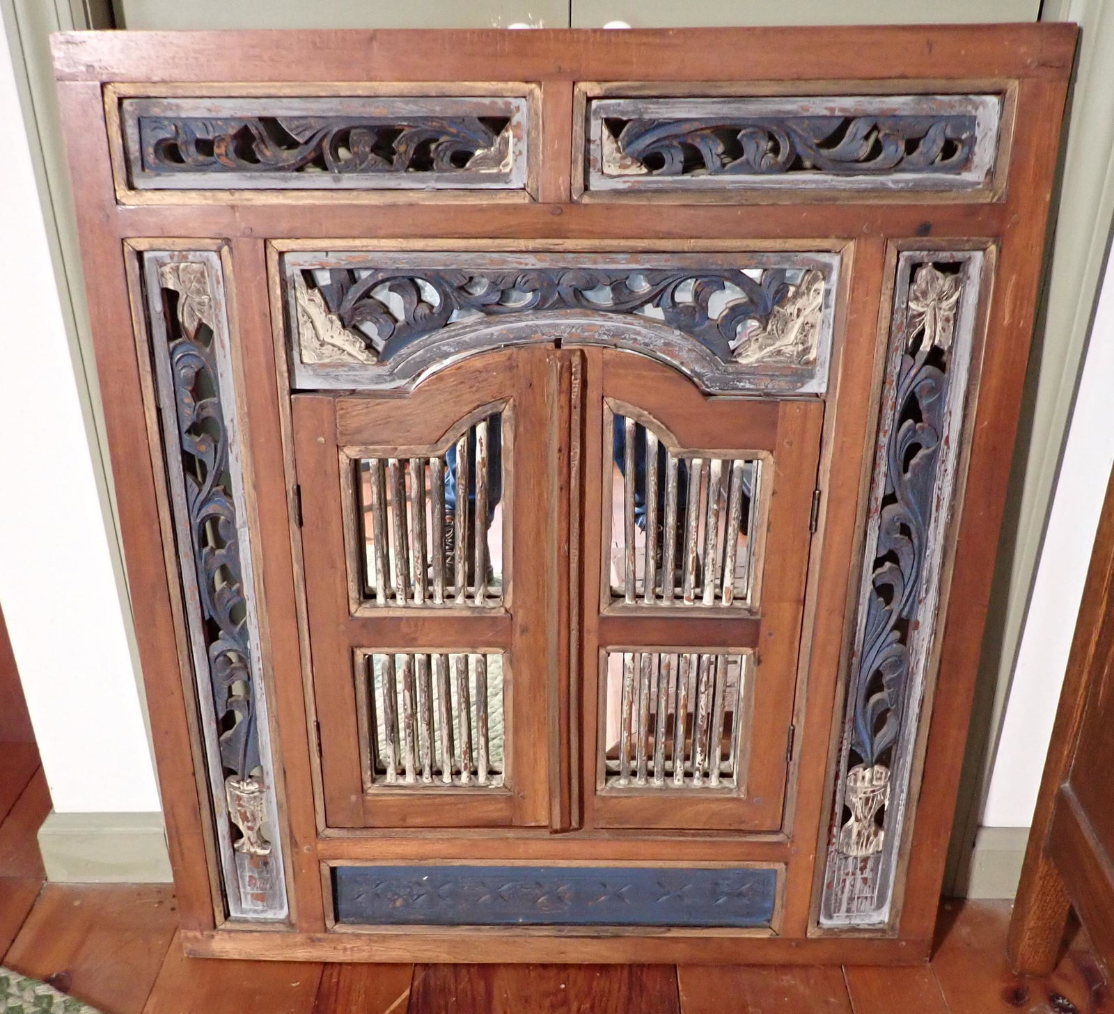 Church Window Frame (1 of 7)