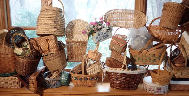 Large Lot of Baskets incl Longaberger: No Shipping ! Must take all !