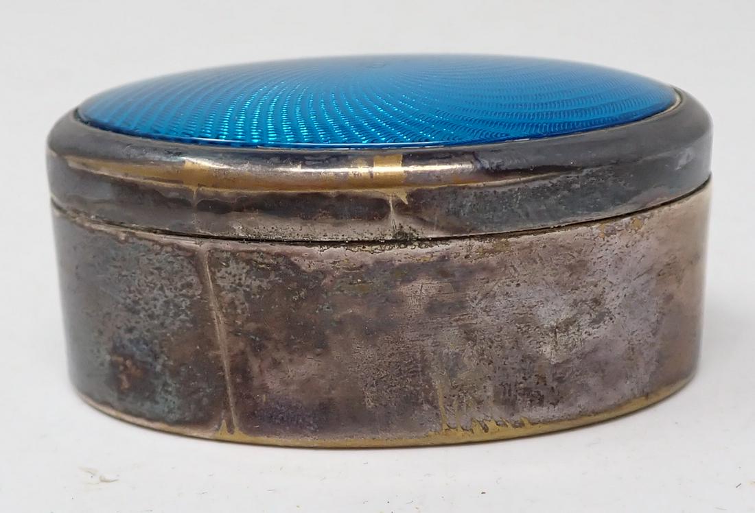 German Oval Trinket Box: Approx 1 1/2" x 2 1/4" x 1 1/8" tall