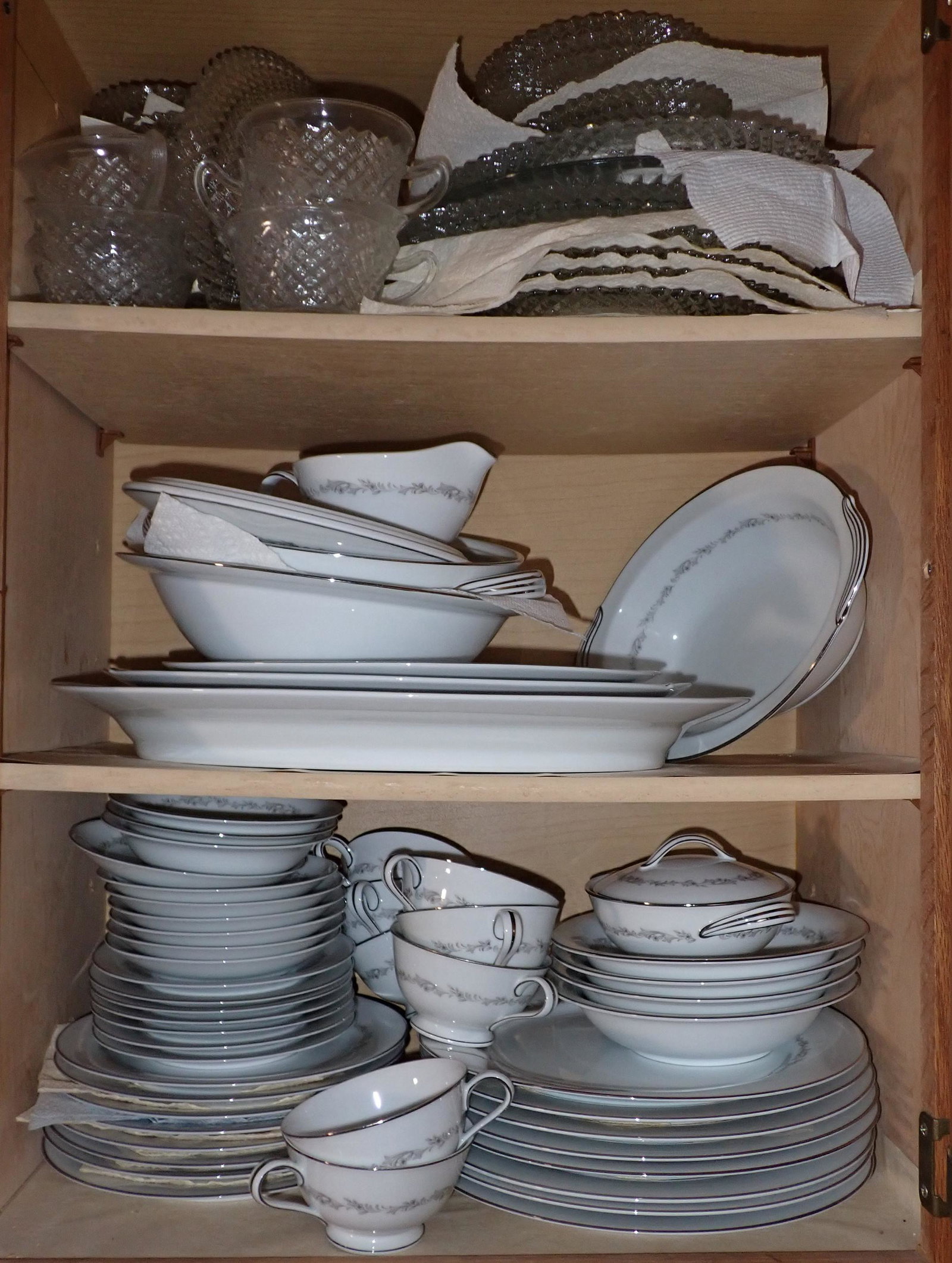 Noritake Crestmont & Misc Dishes (1 of 4)