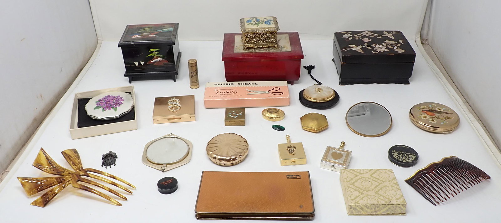Jewelry Boxes Compacts and Misc (1 of 6)