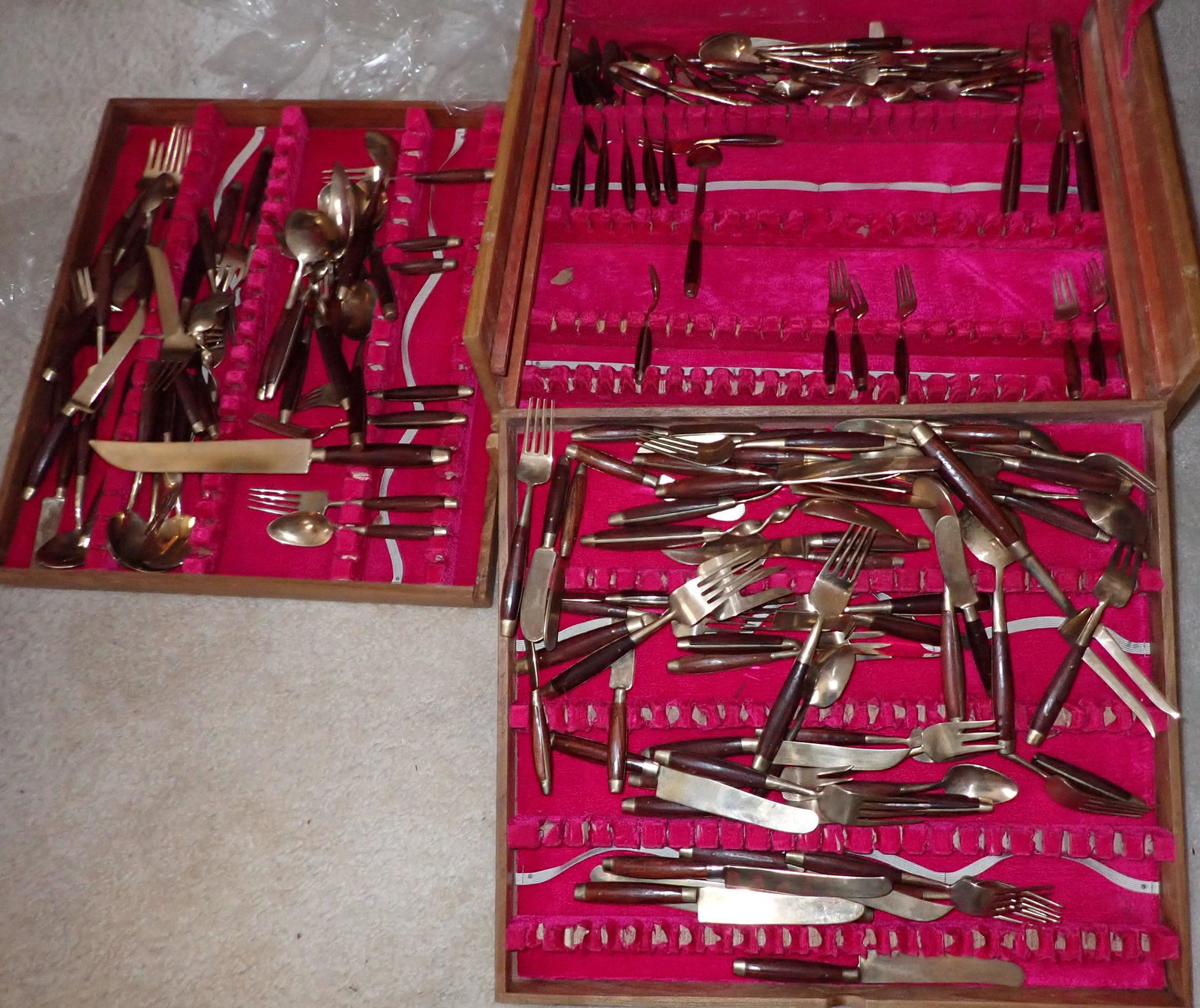 Large Lot of Misc Flatware (1 of 9)
